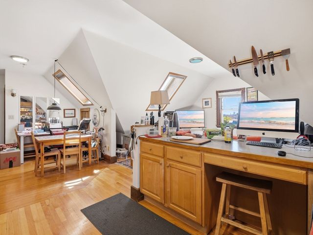 3 Monmouth Street 5, Somerville, MA 02143