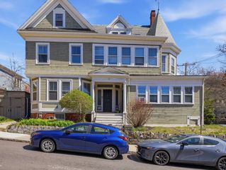 3 Monmouth Street 5, Somerville, MA 02143