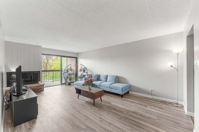 14524 Walden Court M2, Oak Forest, IL 60452