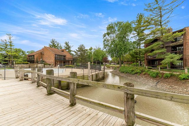 14524 Walden Court M2, Oak Forest, IL 60452