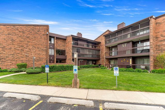 14524 Walden Court M2, Oak Forest, IL 60452