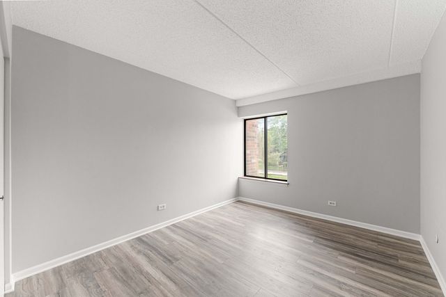 14524 Walden Court M2, Oak Forest, IL 60452