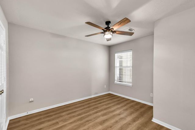 12609 Dover Drive, Montgomery, TX 77356