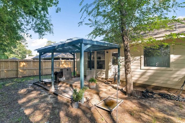 12609 Dover Drive, Montgomery, TX 77356