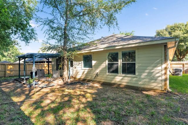 12609 Dover Drive, Montgomery, TX 77356