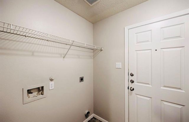 12609 Dover Drive, Montgomery, TX 77356