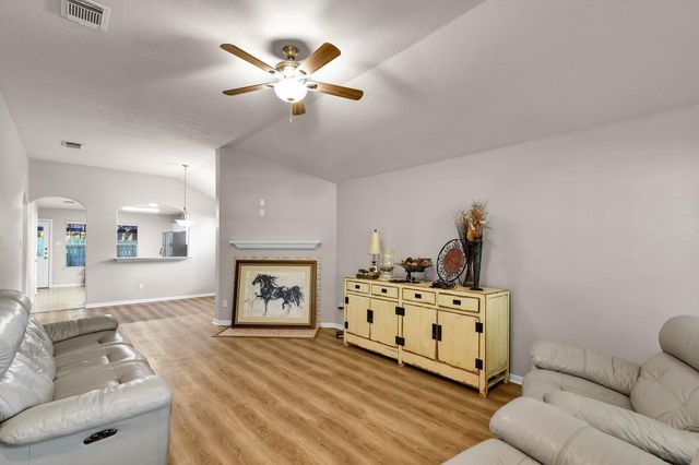 12609 Dover Drive, Montgomery, TX 77356