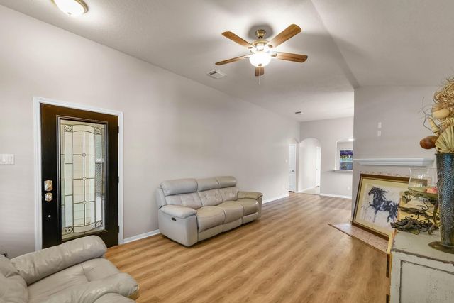 12609 Dover Drive, Montgomery, TX 77356