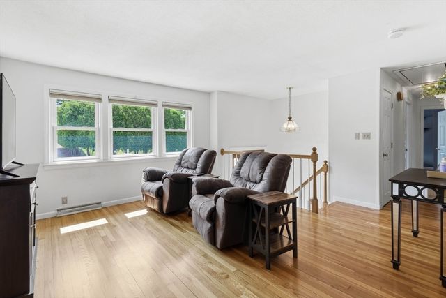 14 Briscoe Rd, Groveland, MA 01834