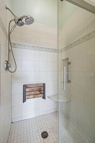 14 Briscoe Rd, Groveland, MA 01834