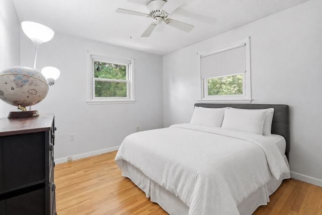 14 Briscoe Rd, Groveland, MA 01834