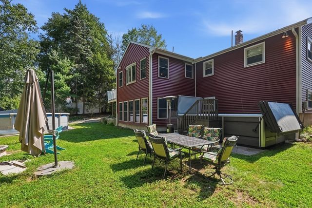 14 Briscoe Rd, Groveland, MA 01834