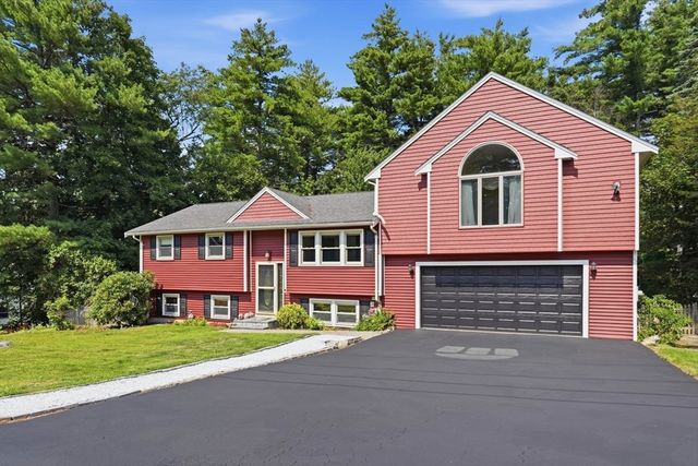 14 Briscoe Rd, Groveland, MA 01834