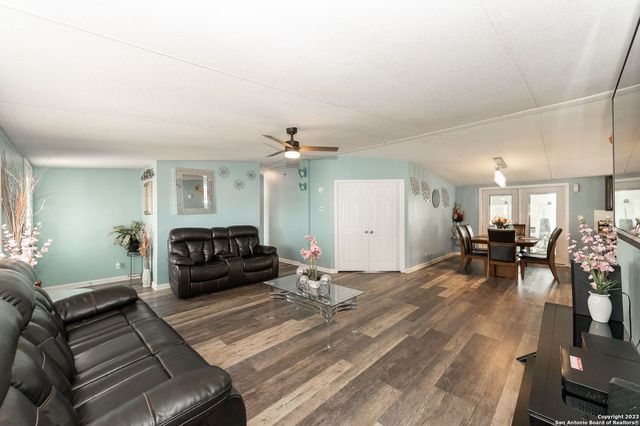 11746 haven estates, Adkins, TX 78101