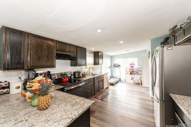 11746 haven estates, Adkins, TX 78101