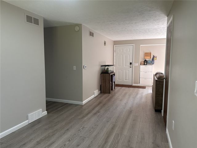155 Kindlewood Lane, Irondequoit, NY 14617