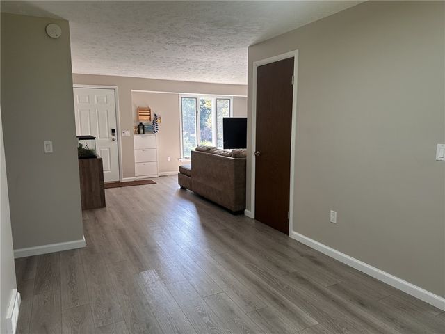 155 Kindlewood Lane, Irondequoit, NY 14617