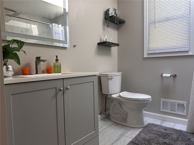 155 Kindlewood Lane, Irondequoit, NY 14617