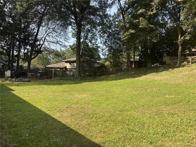 155 Kindlewood Lane, Irondequoit, NY 14617
