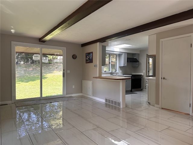 155 Kindlewood Lane, Irondequoit, NY 14617