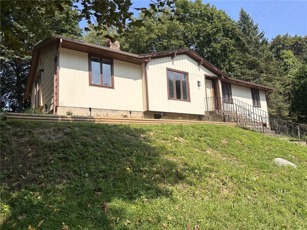 155 Kindlewood Lane, Irondequoit, NY 14617