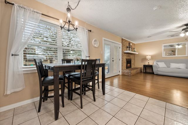 806 Ridgeway Road, Joshua, TX 76058