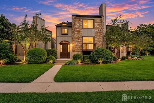 17 Emerald Lane, Old Bridge, NJ 08857