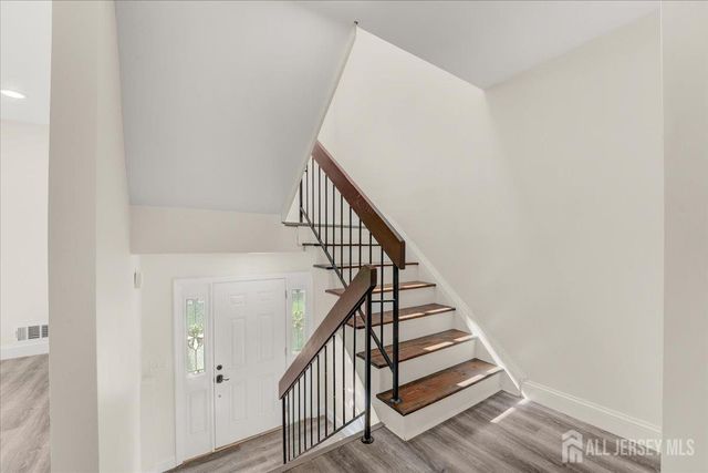 17 Emerald Lane, Old Bridge, NJ 08857