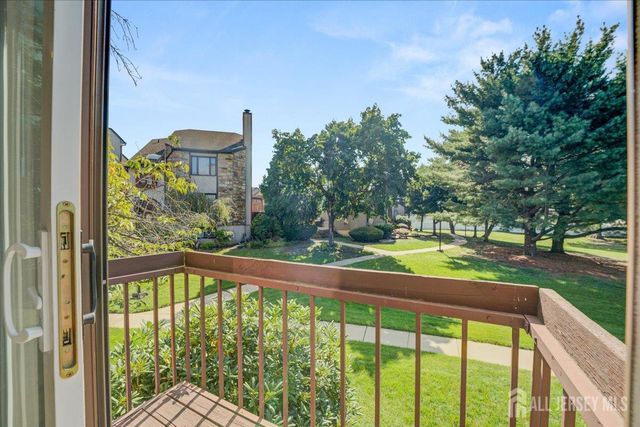 17 Emerald Lane, Old Bridge, NJ 08857