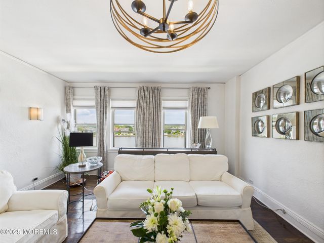 400 Deal Lake Drive, 3J, Asbury Park, NJ 07712