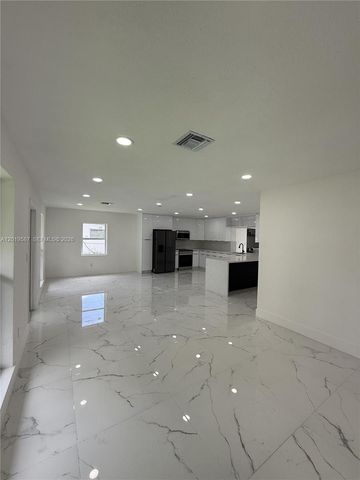 20211 NW 42nd Ave, Miami Gardens, FL 33055