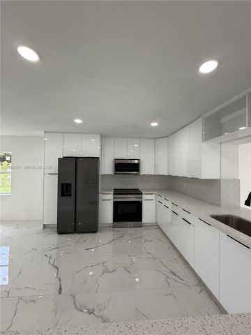 20211 NW 42nd Ave, Miami Gardens, FL 33055