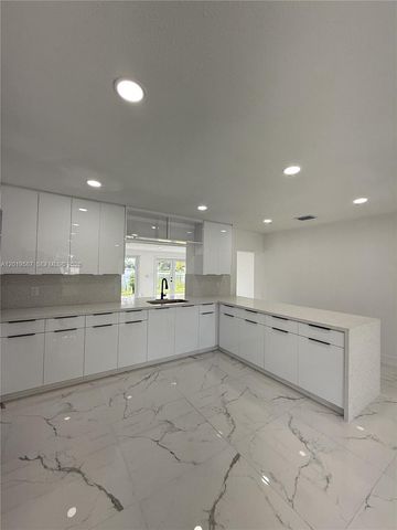 20211 NW 42nd Ave, Miami Gardens, FL 33055