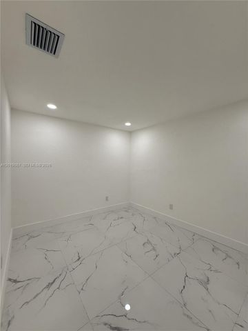 20211 NW 42nd Ave, Miami Gardens, FL 33055