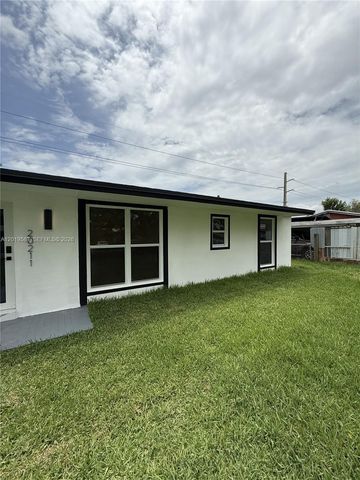 20211 NW 42nd Ave, Miami Gardens, FL 33055