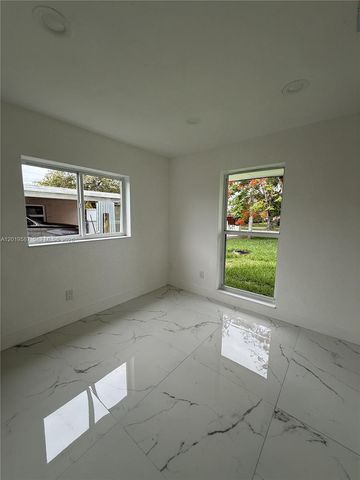 20211 NW 42nd Ave, Miami Gardens, FL 33055