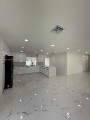 20211 NW 42nd Ave, Miami Gardens, FL 33055