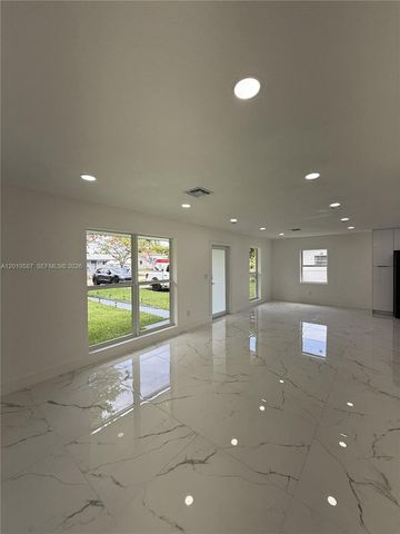 20211 NW 42nd Ave, Miami Gardens, FL 33055