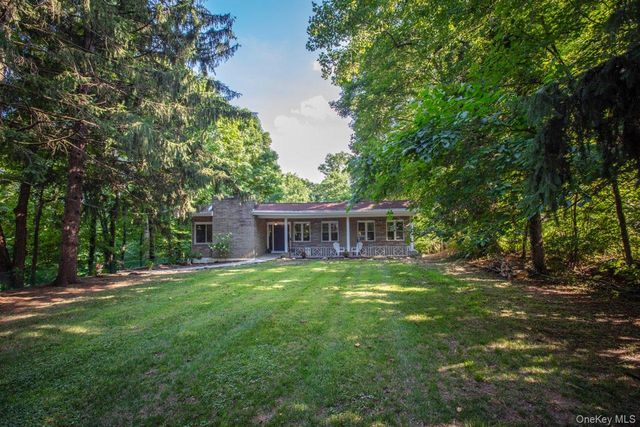 1553 Strawberry Road, Mohegan Lake, NY 10547