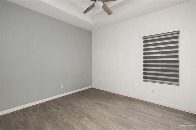 907 W Carmel Avenue, Pharr, TX 78577