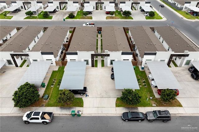 907 W Carmel Avenue, Pharr, TX 78577