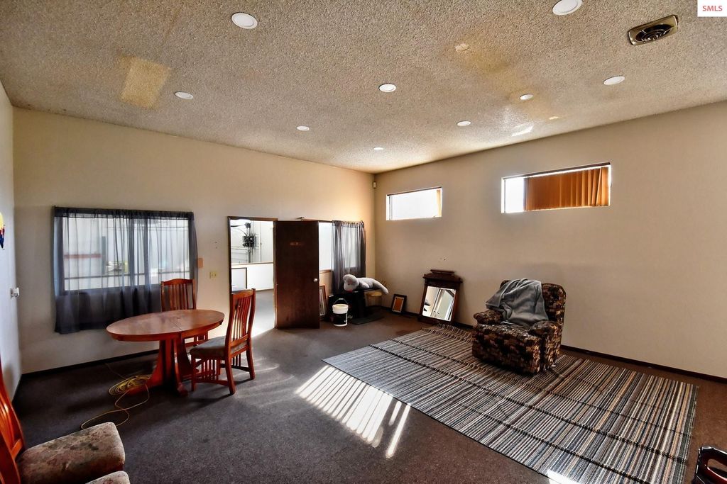 900 Kootenai Cutoff Rd, Ponderay, ID 83852 photo 6