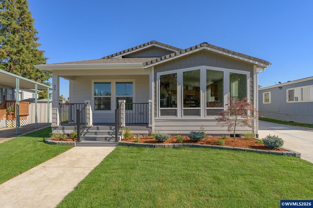 Image 1 of property listing at 4155 NE Three Mile #25 Ln 25, Mcminnville, OR 97128