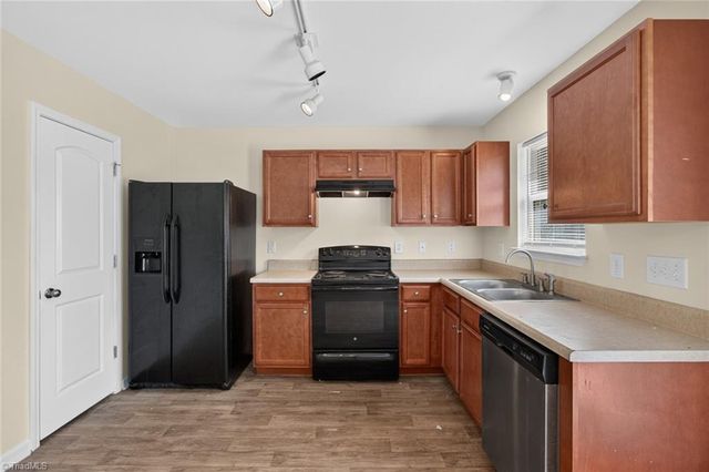 4047 Parkside Meadow Court, Winston-salem, NC 27127