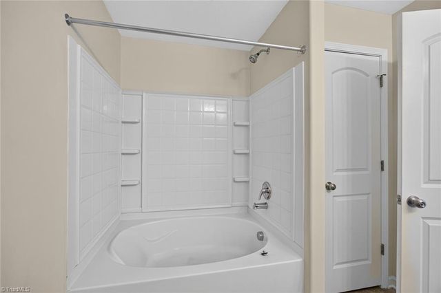 4047 Parkside Meadow Court, Winston-salem, NC 27127