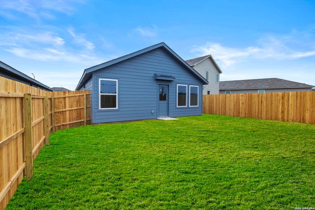 13047 Lake Fryer, St Hedwig, TX 78152