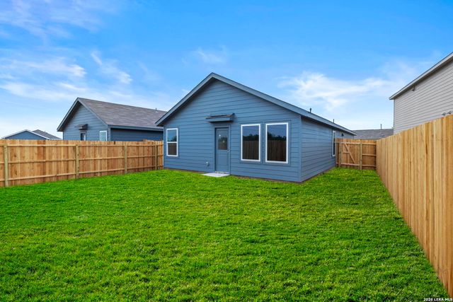 13047 Lake Fryer, St Hedwig, TX 78152