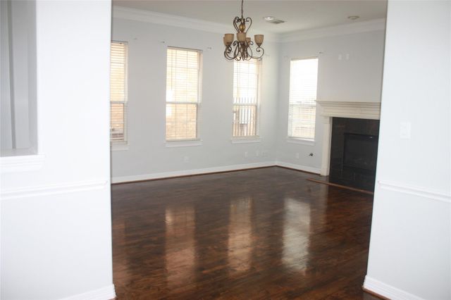 3206 E Park At Beverly Hills, Houston, TX 77057