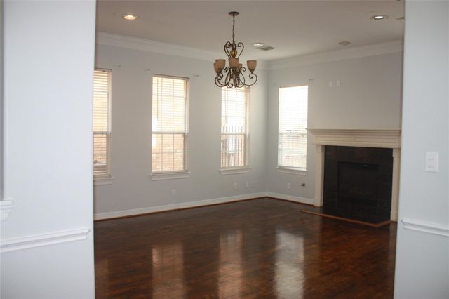 3206 E Park At Beverly Hills, Houston, TX 77057