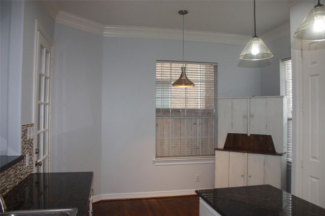 3206 E Park At Beverly Hills, Houston, TX 77057